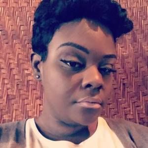 Meet your Posher, Nikia